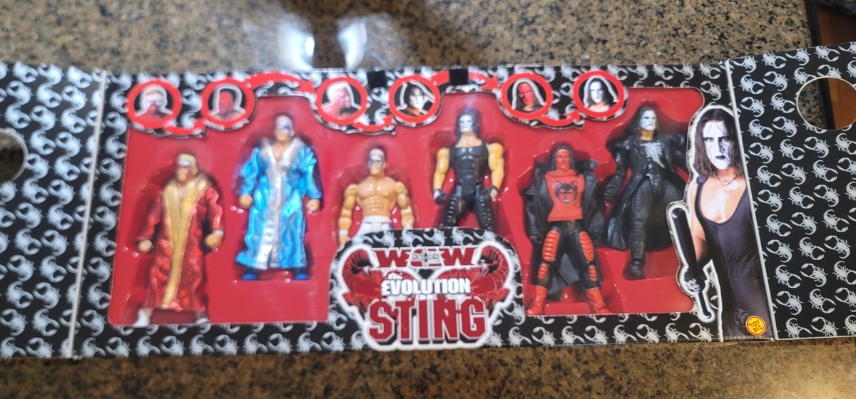 スポーツ WCW THE EVOLUTION OF STING WCW The Evolution of Sting Action Figure Set