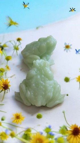 Woodland Snow Scented Frog Melts - Picture 4 of 5