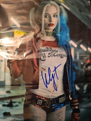 Margot Robbie Autographed Signed 8.5 X 11 Photo Suicide Squad