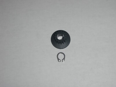 Small Gear for Motor Shaft in Bread Maker Model B2300 Black and Decker