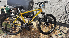 Carrera Unisex Mountain Bike 26in Large Gold Front Suspension Flat Bar Disc