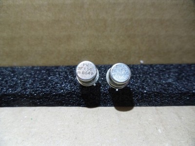 2 x BFX34 transistoren npn 120v 2,5a 70mhz  philips