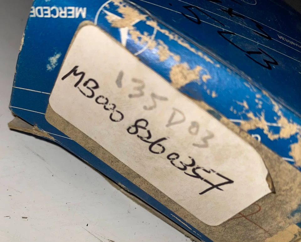 Lente indicadora de faros Mercedes-Benz - 000-826-03-57 - para MBZ W108, W109 y más Foto 3 de 3