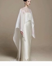 Huong Boutique Charlotte Bridal Cape Dress size small