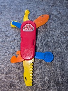 Vintage 1987 PLAY-DOH Fun Cutter Swiss Army Knife Multi Tool Toy! Free Shipping!