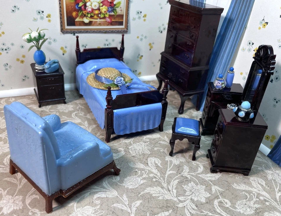 Ideal BEDROOM SET W/ BLUE BED Vintage Dollhouse Furniture Renwal Plastic 1:16 - Image 3 of 4