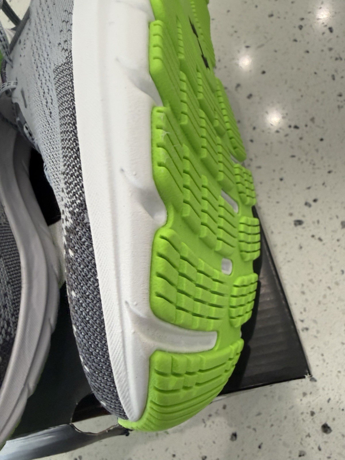 NEW MENS UNDER ARMOUR SZ 8.5 SHOES HOVR TURBULENCE thumbnail 6