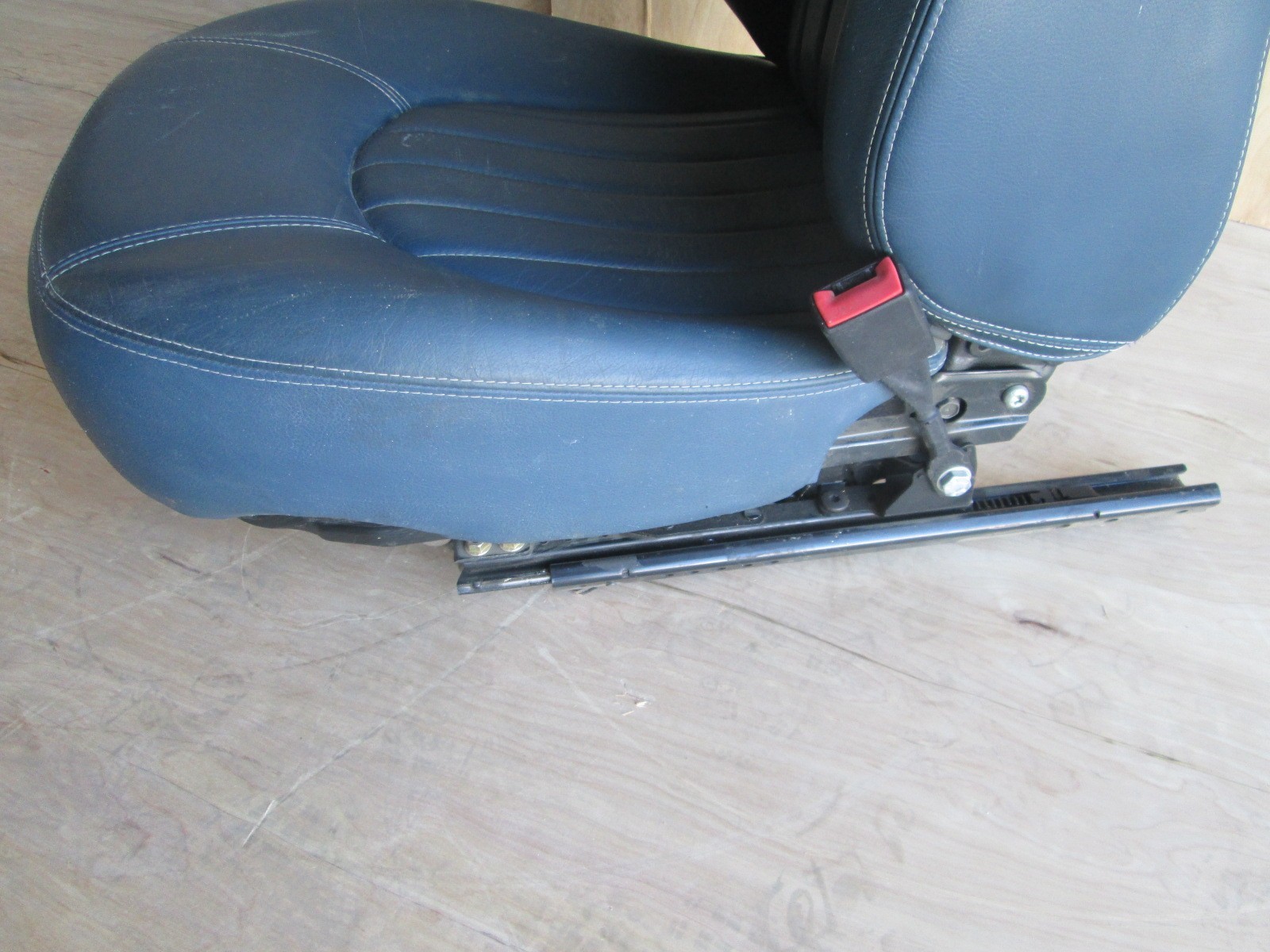 Maserati Coupe - RH / Passenger Seat w/ Rails / Guides  # 9811008