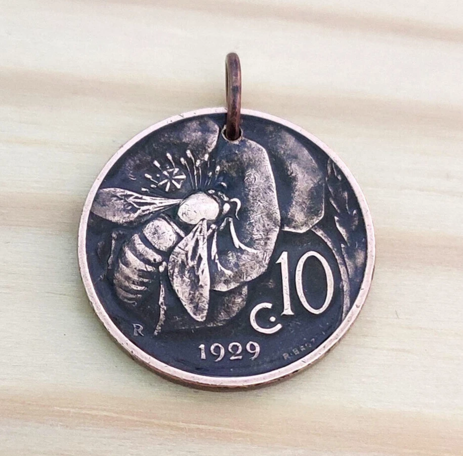 Colgante moneda abeja miel sobre flor, collar moneda abeja Italia vintage - (1920-1937) Foto 2 de 4