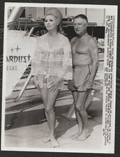 @Col GEORGE JESSEL AUDREY MAGEE SEXY LEGS BARECHESTED NEWSPHOTO