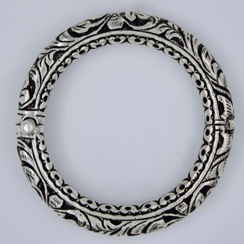 Vintage Indian Tribal Chitai Kada Hinged Bangle in Sterling Silver Size 7 Inches - Picture 4 of 9