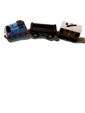 Thomas and Toby Magnetic Train Cars