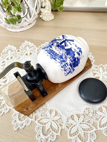 Old Vintage Manual Dutch Coffee Grinder Delft Porcelain With A Mill Netherlands - Picture 7 of 10