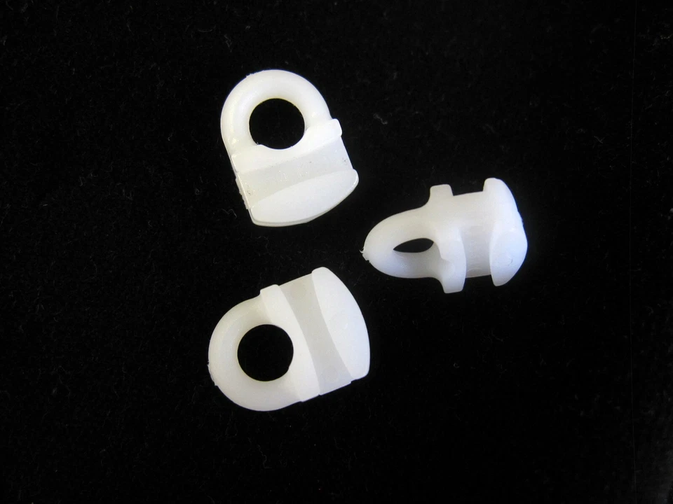 50 ALIANTI PER TENDE A SCORRIMENTO SILENT 3533 corridori ganci occhi 10 mm X 6 mm sottili - Immagine 2 di 4