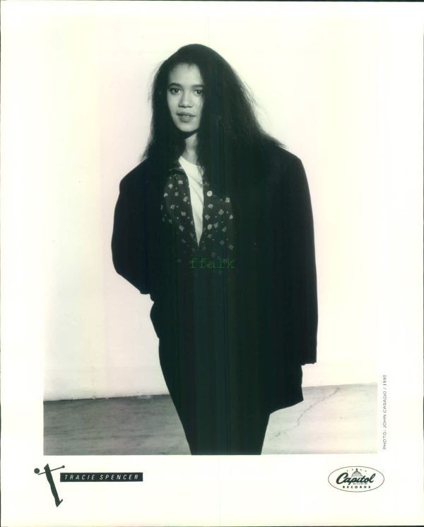 Press Photo: TRACIE SPENCER 8x10 B&W 1990