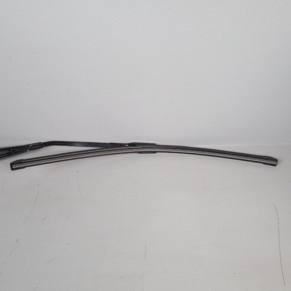 Aston Martin DB11 Volante 2019-2023 Left, right Windshield wiper sets Pair