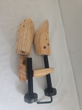 Ideal Direct Living Adjustable Wooden Shoe Stretcher / Shoe Tree Pair Incomple