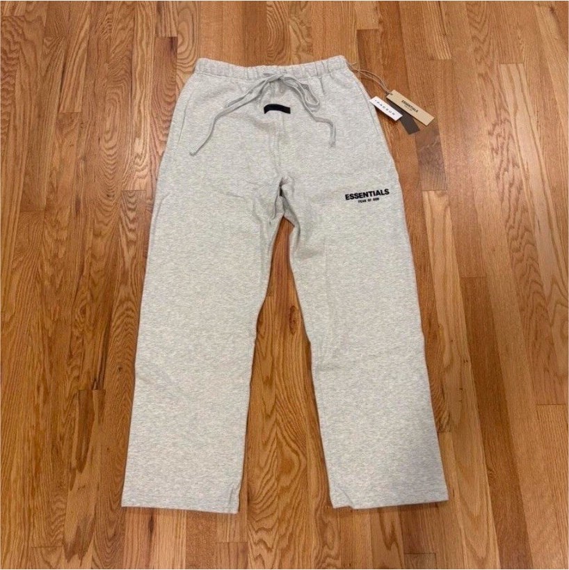 New Essentials Fear of God Light Oatmeal relaxed Sweatpants size xs store tag