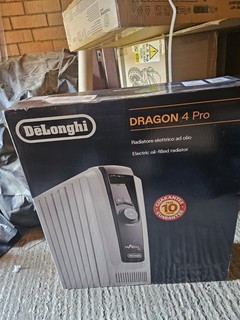 De'Longhi Dragon 4 Pro Oil Filled Radiator 10 Fin Digital Timer Boxed