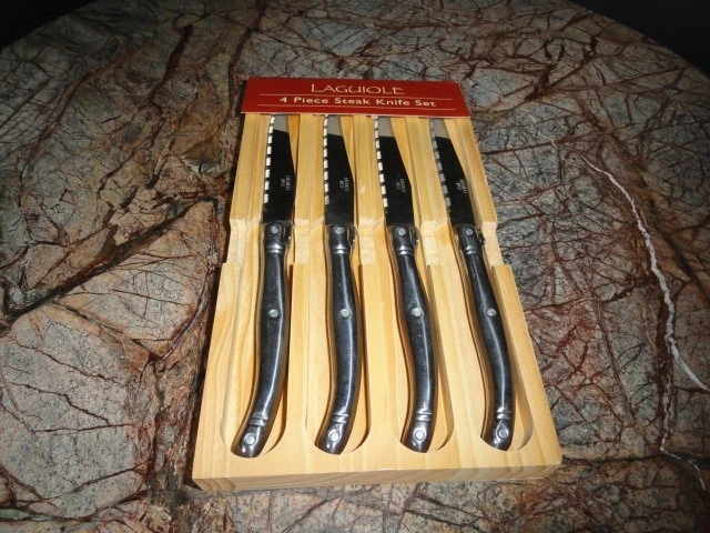 Laguiole 4 Piece Steak Knife Set in wood tray
