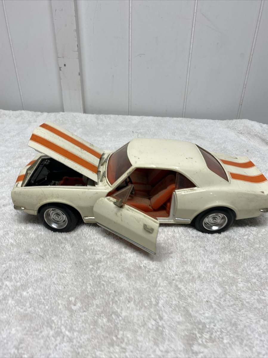 ミニカー ROAD REGENDS CHEVROLET CAMARO Z-28 1967 Road Legends Collection 1:18 Die Cast 1967 Chevrolet Camaro