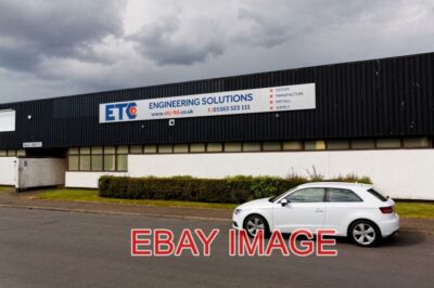 FOTO ETC TECHNISCHE LÖSUNGEN - IRVINE URSPRÜNGLICH EIN VERTREIBER VON WERKZEUGEN UND