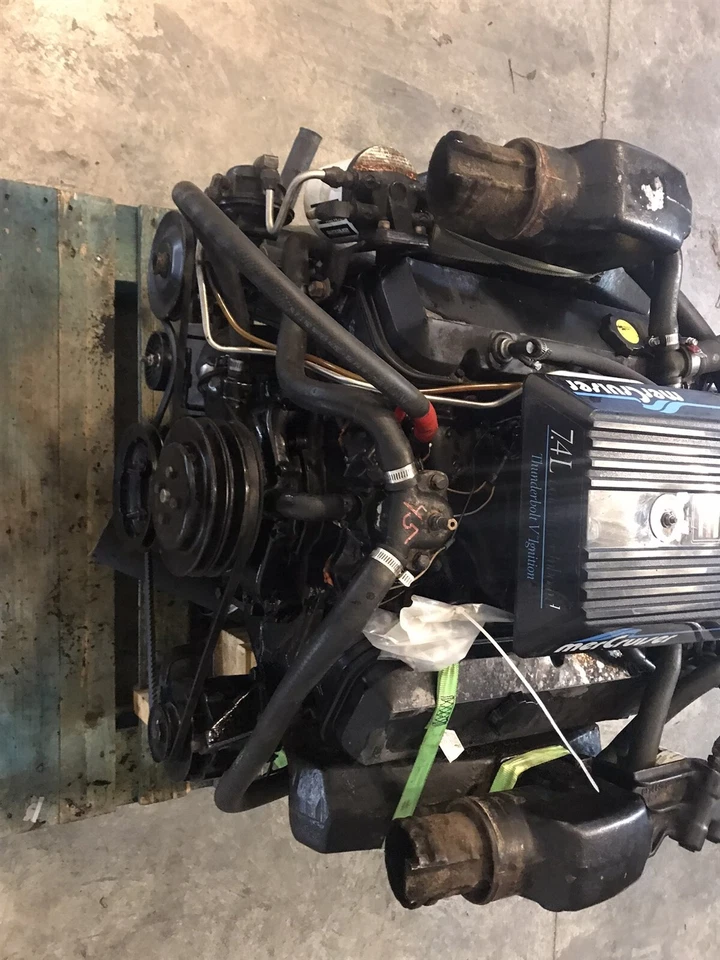 Mercury Marine MerCruiser 7.4 L 454 V8 inboard Boat Engine NO SALT 518 HRS  - Image 4 of 4