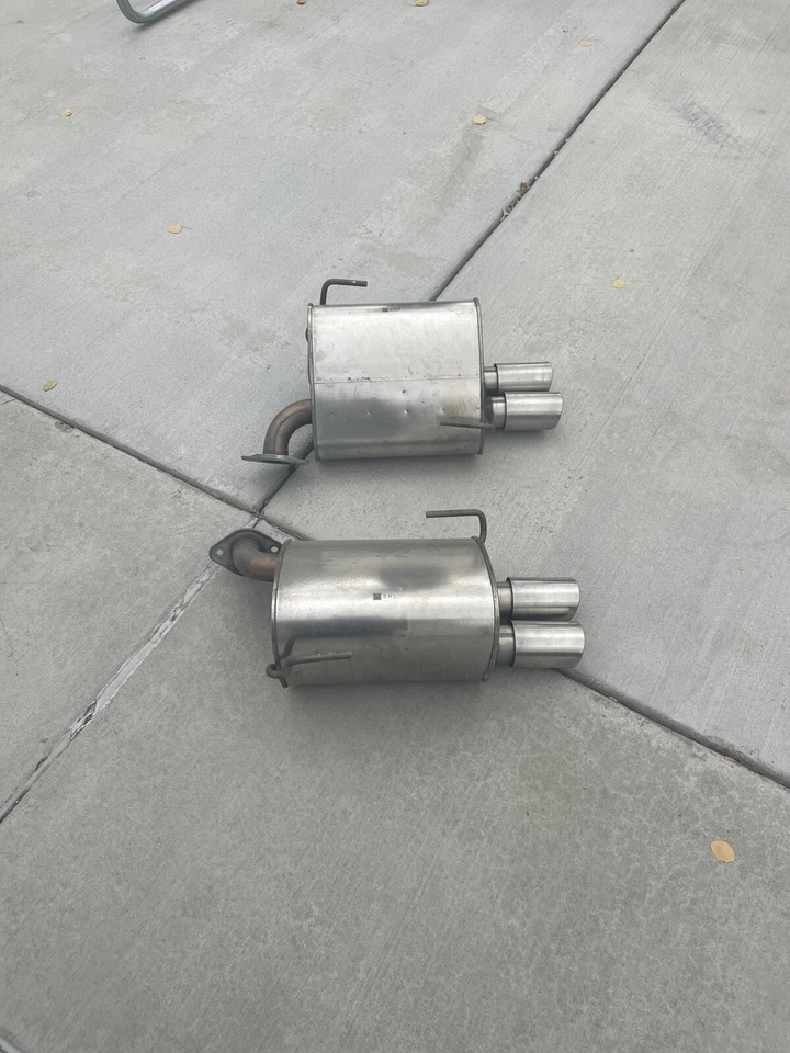 2015+ глушитель WRX/STI всего 2000 миль! - Изображение 4 из 4