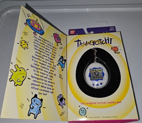 Vintage Original 1996-1997 White Blue Tamagotchi #1800 Bandai - Picture 4 of 6