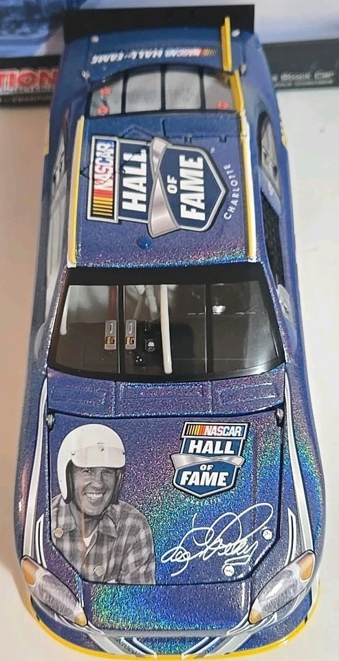 Lionel #11 Lee Petty NHOF 2011 clase Flashcoat color Ford Fusion Foto 2 de 4