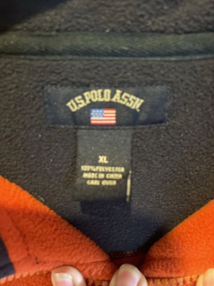 US Polo Assn 1/2 zip Mens sweater Red Fleece size XL 100% Polyester Since 1890 - Image 2 of 4