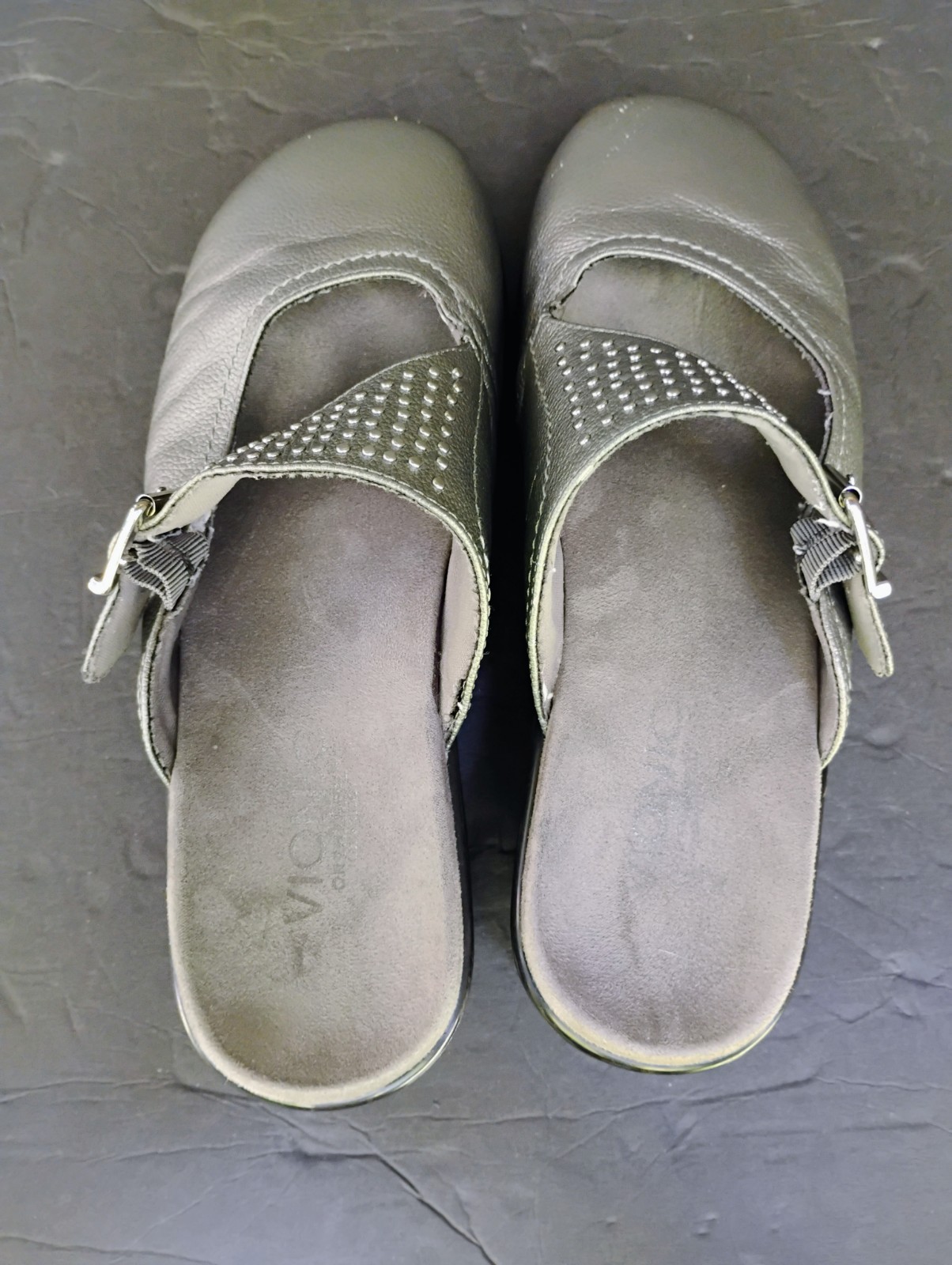 VIONIC Silver Studded FALLON Clogs ORTHOHEEL TECH… - image 13