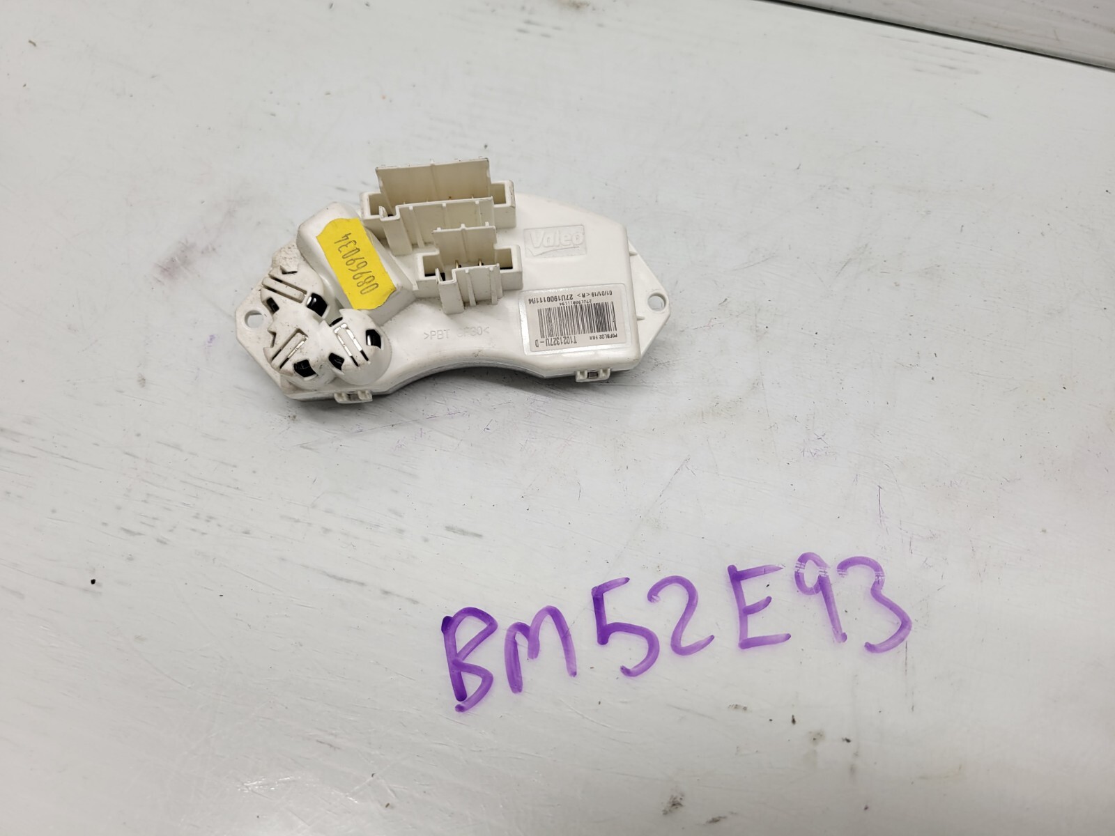 2007-2008 BMW 335i Air Heater Blower Motor Fan Resistor 1021327  