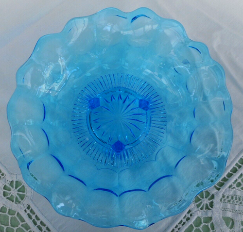 Vintage turquoise pressed glass Davidson / Mayers "Jacobean" shallow footed bowl - Picture 2 of 5