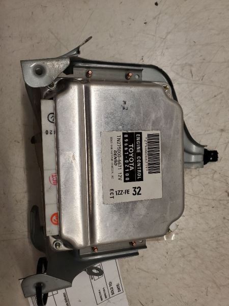Toyota Matrix XR, Engine Control Module, 03-05, 1.8L, AWD, 1ZZFE
