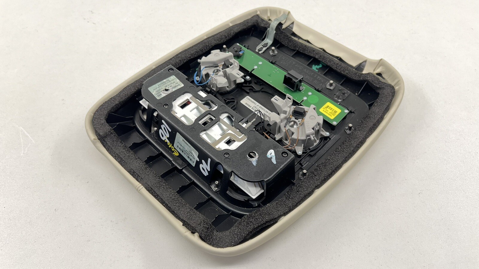 13-18 BENTLEY FLYING SPUR REAR OVERHEAD CONSOLE DOME LIGHT CONTROL PANEL OEM