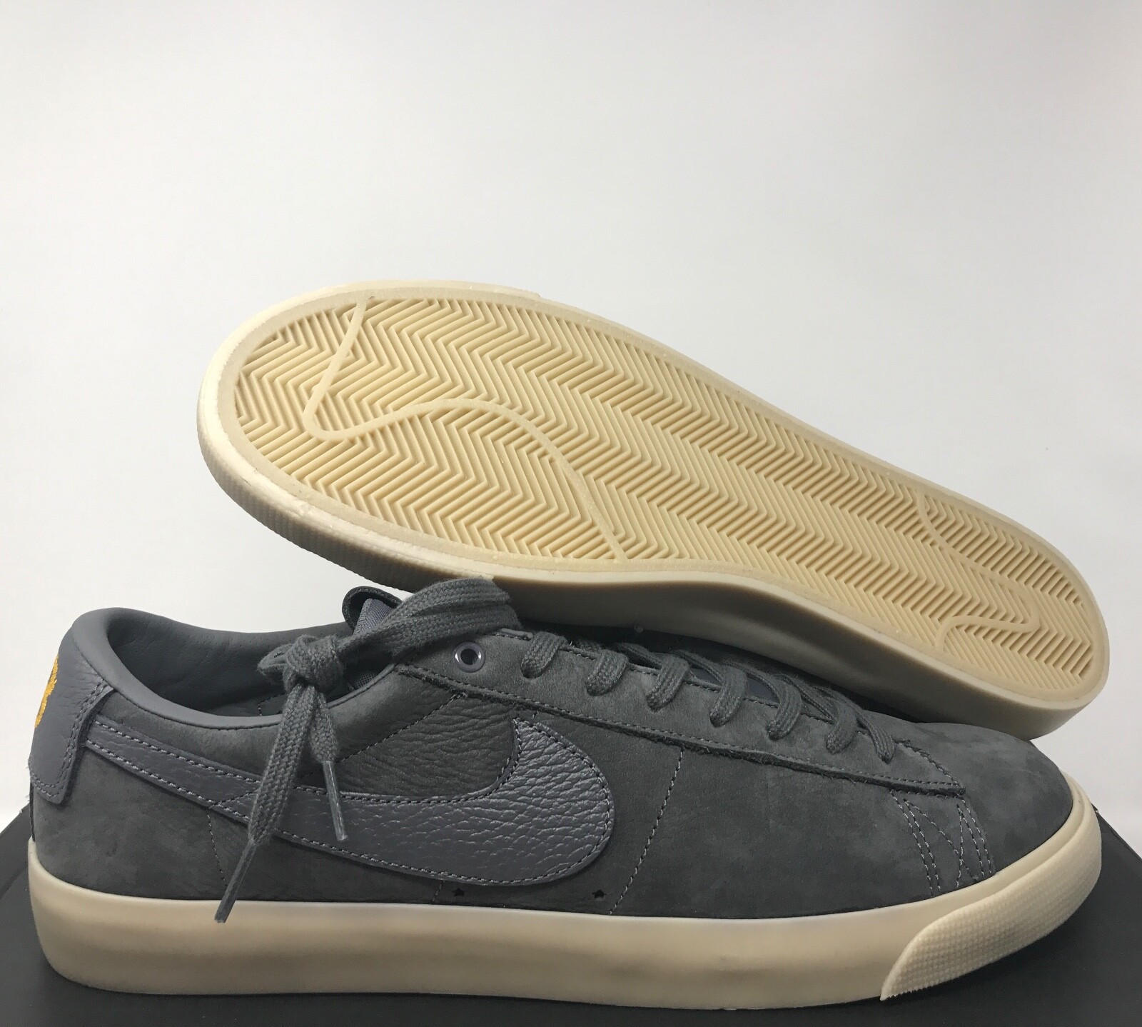 sb zoom blazer low