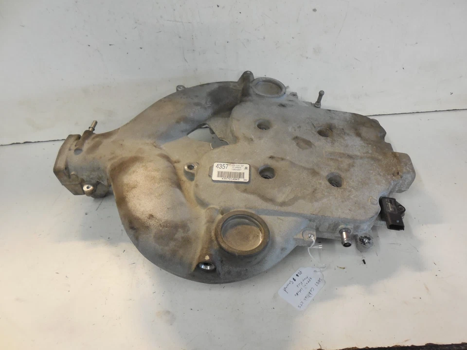 Верхний впускной коллектор 05–2007 Cadillac CTS 12604357 2,8 л - Изображение 3 из 4