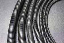 20 FT 1/8 Inch Black Split Loom Tubing Polyethylene Convoluted Wire Conduit
