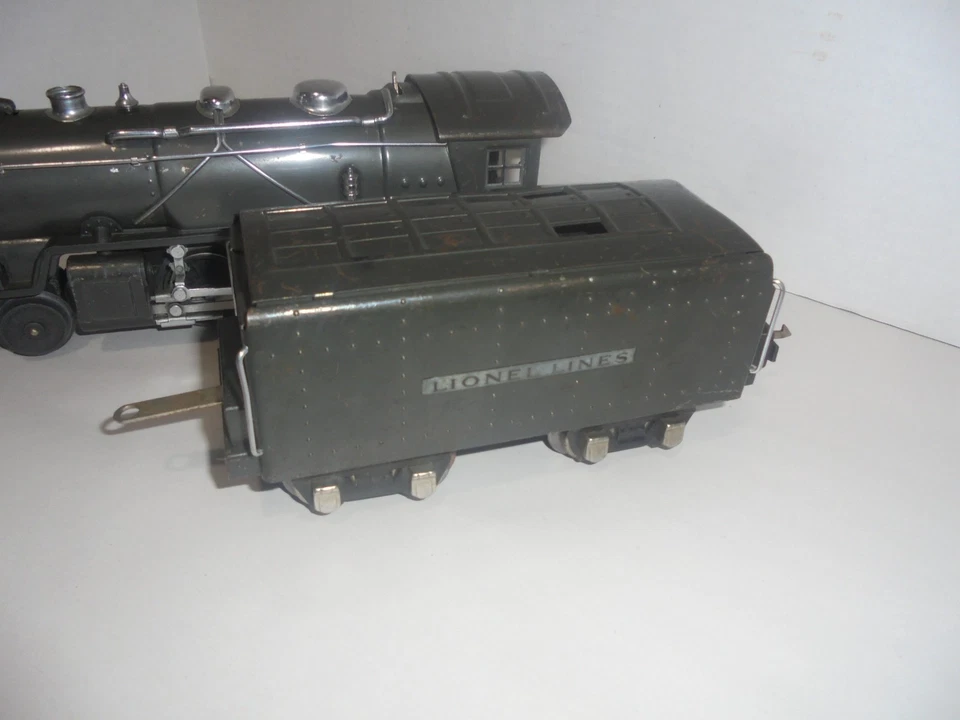 LIONEL 249E PREWAR STEAM LOCOMOTIVE WITH WHISTLE TENDER GUNMETAL O GAUGE RUNS G - Image 2 of 4