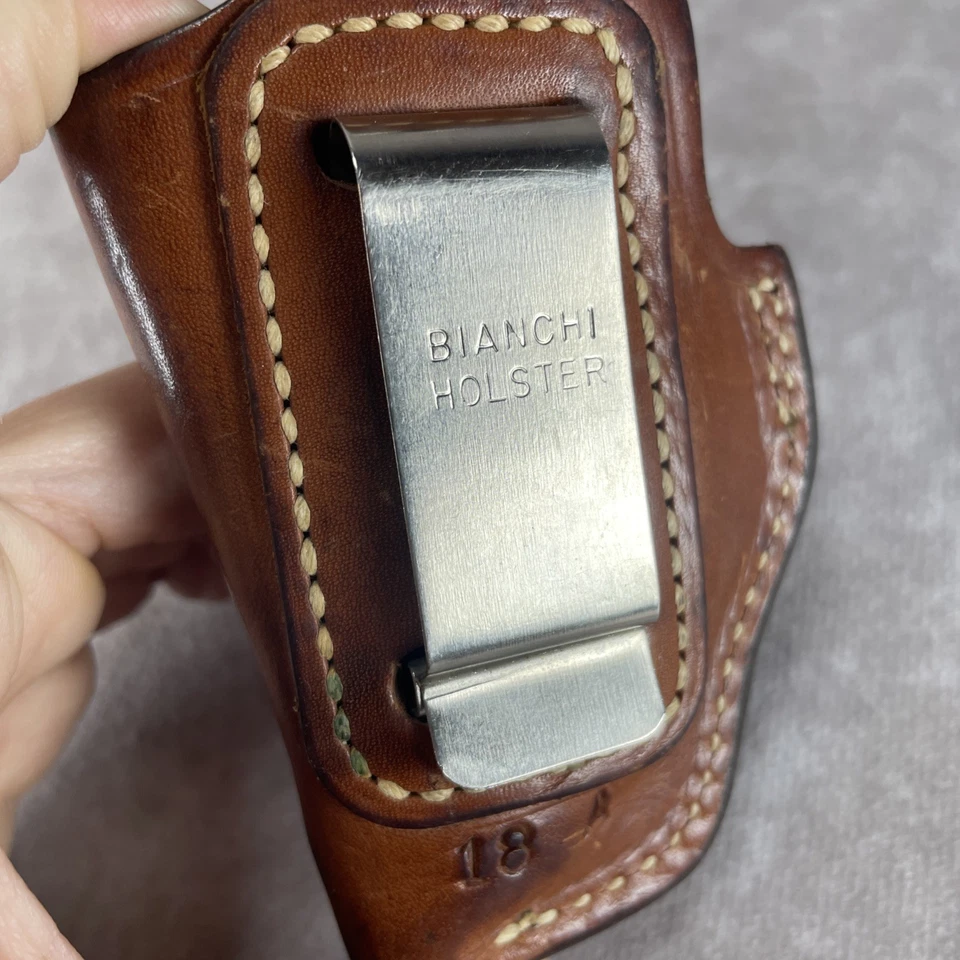 Vtg Bianchi 18A Right Leather Clip On Holster fits Beretta 950BS Jetfire, Minx - Image 3 of 4