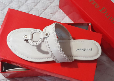 Pierre Dumas Storm-7 Women's Nude Vegan Leather Flat  Sandals Slides Sz 8.5 NEW