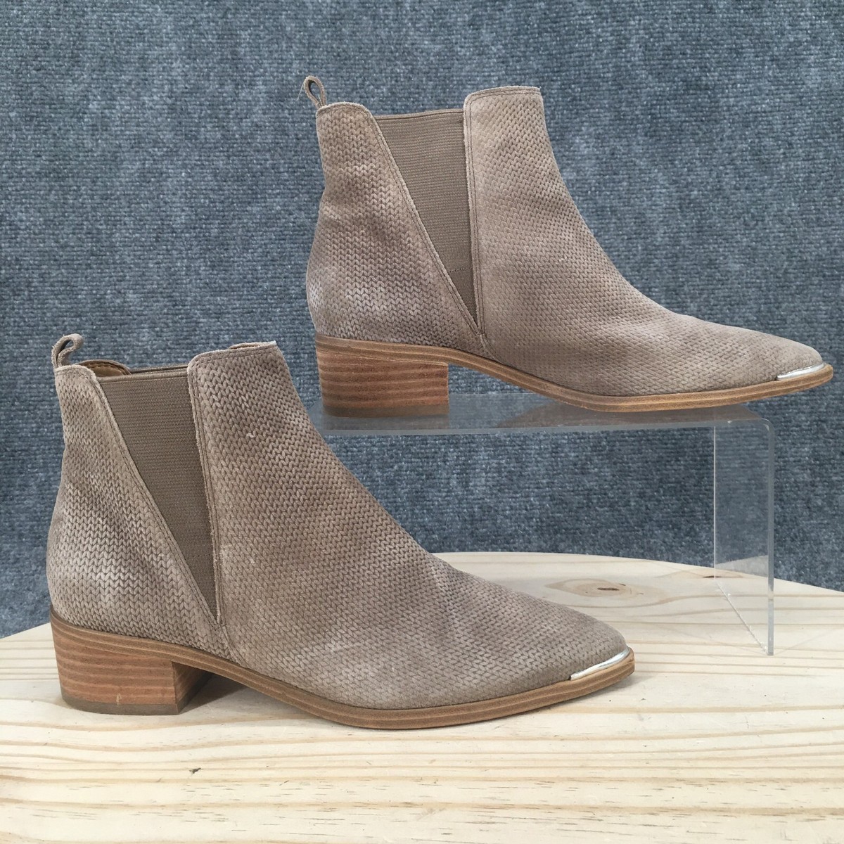 Marc Fisher Boots Womens M Yale Chelsea Beige Leather Pointed Toe Pull  On