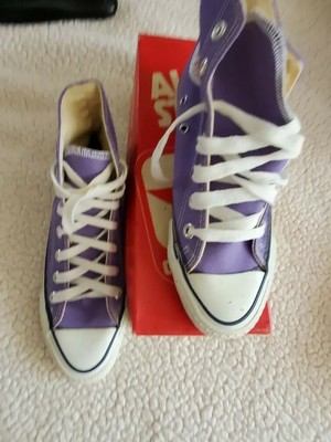 lilac converse