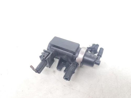 Volkswagen Bora 1999 Diesel 66kW Turbolader Druckwandler Magnetventil 1H0906627