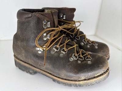 Vintage MT10 Men's Size 7 D Trekking Mountaineering Hiking Boots Vibram Soles