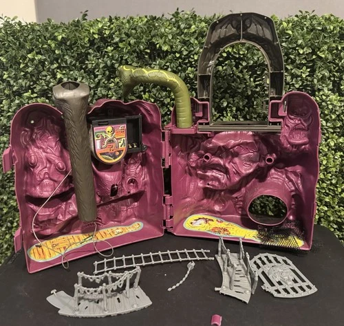 Vintage MOTU Snake Mountain (He-Man and the Masters of the Universe)