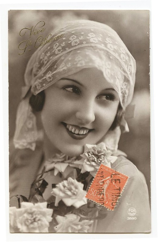 Early 1930s French Deco Pretty SMILING LADY Fashion Fantasy photo postcard