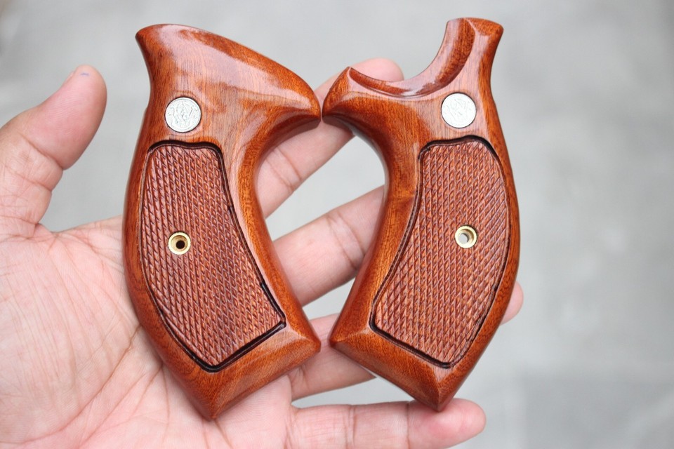 TARGET GRIPS FOR S&W K, L FRAME MODEL 686, 66 ROUND BUTT SAPELE WOOD ...