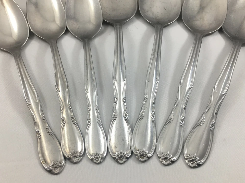 Superior Chapel Hill flor de aço inoxidável 3 colheres de chá ovais e 4 colheres de sopa ovais EUA - Imagem 2 de 4